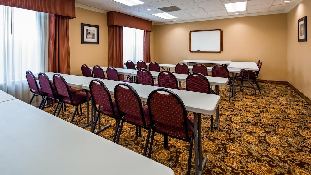 Best Western Plus Hobby Airport Inn And Suites Хьюстон Экстерьер фото