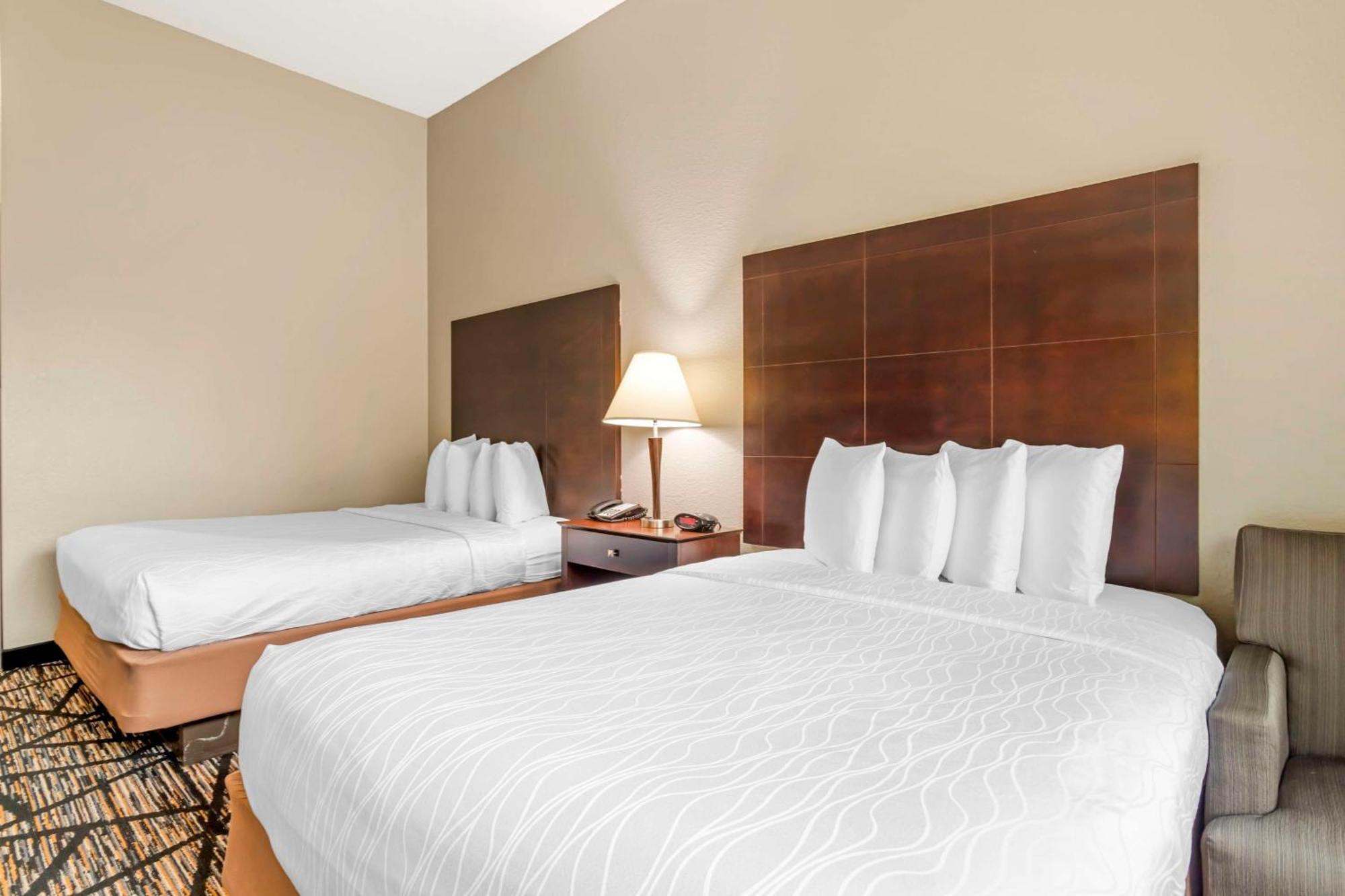 Best Western Plus Hobby Airport Inn And Suites Хьюстон Экстерьер фото