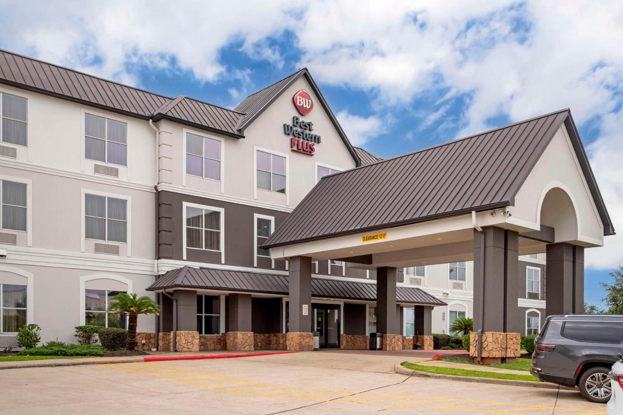 Best Western Plus Hobby Airport Inn And Suites Хьюстон Экстерьер фото